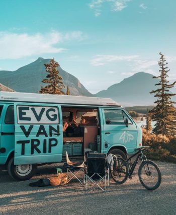 Organiser un EVG ou EVJF en van : road trip et aventures inoubliables
